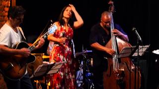 quotDesafinadoquot Maucha Adnet  Nardis Jazz Club  July 15 2014 [upl. by Alena]