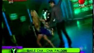 Faloon Bailando quotFALSAS ESPERANZASquot De Christina Aguilera [upl. by Eppesuig]