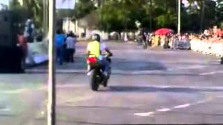 Sorprendentes Acrobacias De Motos Deportivas  Motos Lujosas [upl. by Ibrik559]