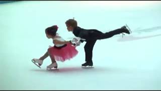 Twin 5 year olds Katarina and Dakota skate a pairs routine December 2009 [upl. by Alleunamme]