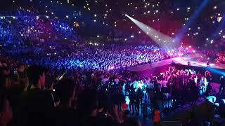 Sfera Ebbasta LIVE Mediolanum Forum  Milano 270419 quot Visiera a Becco quot [upl. by Zetnahs]