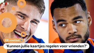 Deze gekke vragen krijgen Oranjespelers van journalisten [upl. by Nerfe]