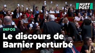 Barnier à l’Assemblée nationale  les députés LFI brandissent leurs cartes d’électeur [upl. by Akinom]