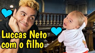 LUCCAS NETO ENSINANDO SEU FILHO A FALAR O NOME E IMITAR DINOSSAURO [upl. by Ajiak562]