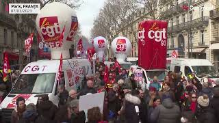 NO COMMENT  Grevă generală în Franța14 milioane de persoane protestează față de reforma pensiilor [upl. by Mears]