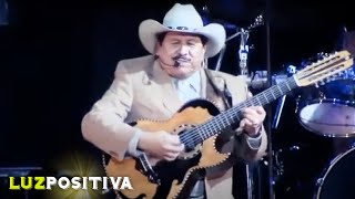 Rosendo Cantú  Jesús Malverde En Vivo [upl. by Nanaj564]