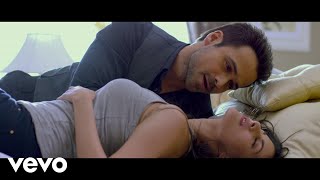 Lara Dutta and Abhishek Bachchans  Mumbai Se Aaya Mera Dost  Romantic Kiss Scene [upl. by Breana802]