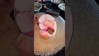 fishcutting skills video kingfish surmai quarter fry pice cut indin sea food Karela short [upl. by Stoecker]