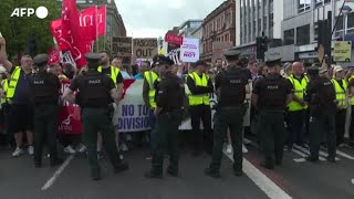 Gran Bretagna protesta antirazzista a Belfast [upl. by Aketal]