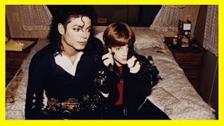 Leaving Neverland Documentary Psychic Reading Lamarr Townsend Tarot James Safechuck Wade Robson [upl. by Deragon]