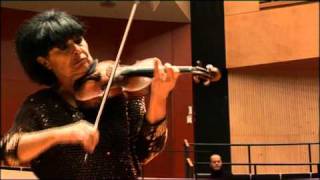 Liana Isakadze playing Mendelssohns Violin Concerto excerpt [upl. by Nylodnew773]