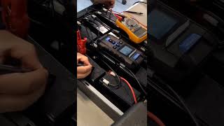 Testing HP RT3000 G4 ERM UPS 72v batteries battery ups electrician power energy [upl. by Cressy]