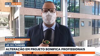 Bolsonaro sanciona projeto que altera lei do Fundeb [upl. by Enneibaf]