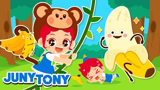 Banana Sapeca  Macaquinho Bananas  Aventura na Jungla  Música Infantil  JunyTony em Português [upl. by Ardnohs]