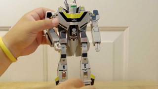 ROBOTECH MACROSS Veritech Fighters Toy review [upl. by Edrea]