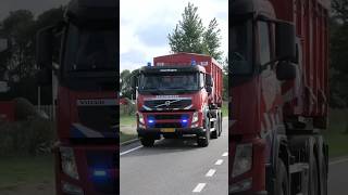 Brandweer TDV 171682  Brandweer Vlaardingen HA 179181 met spoed naar een grote brand in Brielle [upl. by Yhtnomit80]