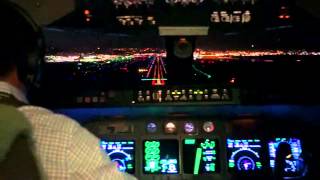 Night Landing  SFO Runway 28 Right Similar approach as AC759 [upl. by Charmine502]