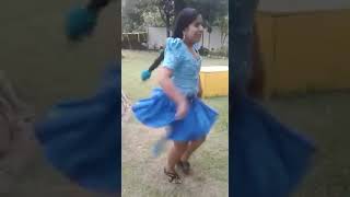 Cholita boliviana bailando a su estello full [upl. by Yoccm]