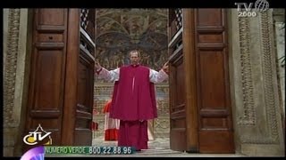 Conclave il Maestro delle Celebrazioni Liturgiche Pontificie ordina quotextra omnesquot [upl. by Atela700]