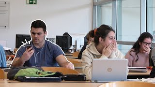 🔊 MENSAJES DE VOZ INCÓMODOS 😅 en la BIBLIOTECA Cámara Oculta [upl. by Ocana]