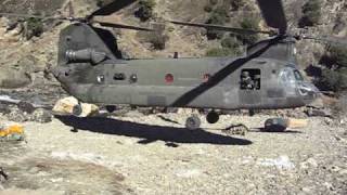 CH47D Making a Tricky Landing [upl. by Matthus]