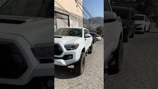 Toyota Tacoma 4x4 2018 en Tijuana bc [upl. by Oca641]