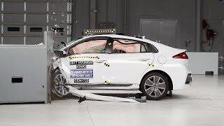 2017 Hyundai Ioniq Hybrid driverside small overlap IIHS crash test [upl. by Robert]