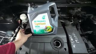 Servis Kereta Persona  Tukar Minyak Hitam Petronas Syntium 800 10w40w buatsendiri petronas [upl. by Albertina]