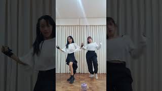 Viviz  Maniac Dancer Cover by Gwiyomi Queens Clases KPop [upl. by Enomaj635]