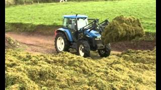 New Holland TM120 [upl. by Lebanna]