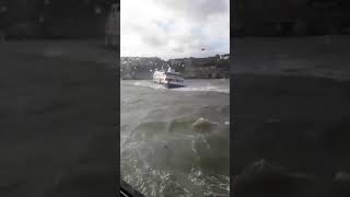 Montijo  Cais Sodré barco teve de inver a marcha e dirigiuse para Cacilhas [upl. by Demmer658]