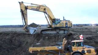 Komatsu 1250 Excavator [upl. by Gore]