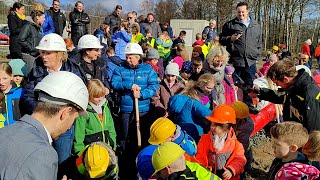 Spatenstich zum Neubau der Grundschule Wilnsdorf [upl. by Hassin992]