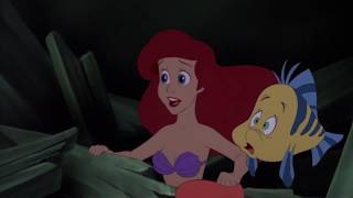 La Sirenita Mejores momentos  Ariel y Flounder escapan del tiburón  Disney Junior Oficial [upl. by Sukram107]