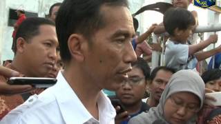 21 Jan 2013 Gub Bpk Jokowi meninjau Stasiun Pompa air Waduk Pluit dan Lokasi Banjir [upl. by Neely117]