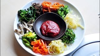 1 korean foodDolsot Bibimbap 돌솥 비빔밥 한국음식 1 [upl. by Niatsirhc]