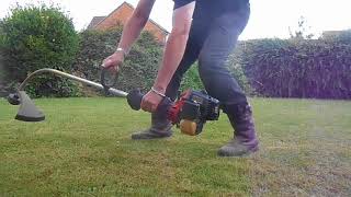 Homelite budget 2stroke petrol strimmer F2020 [upl. by Tilford301]