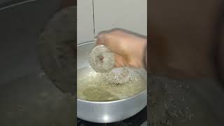 Kruppu Ulundhu vadai  Karuppu ulundhu vadai in Tamil  Medhu vadai கருப்பு உளுந்து வடை [upl. by Ahsias]