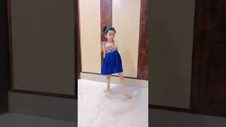 Bole Chudiyan Bole Kangana 😍😍 shortsfeed dance shorts viral [upl. by Schulze]