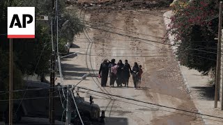 Families flee from Jenin refugee camp as deadly Israeli operation in West Bank continues [upl. by Aliza]