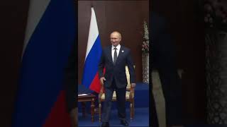 putin lider presidente rusia Putin waiting to Abbas [upl. by Eniawtna37]