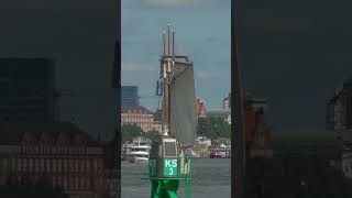 Mare Frisium auf dem Weg zu den Landungsbrücken in Hamburg [upl. by Belshin]