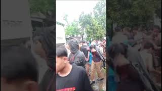 Puting beliung di kota bogor tiang listrik jatuh nimpa dua rumah bantusubscribe [upl. by Derek]