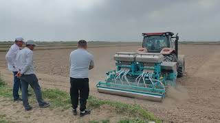 Dryland precise direct seeding and fertilizing by YongXiang seeder in Uzbekistan [upl. by Einhapets]