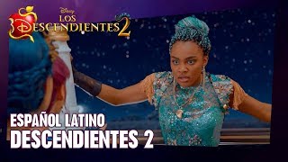 Descendientes 2  Uma intenta robar la varita  Español Latino CLIP [upl. by Rannug]