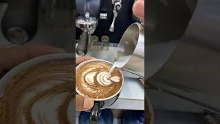 WING TULIP  LATTE ART 002 coffee latteeart coffeelatte cafelatte cafe latteartist coffee [upl. by Akkeber995]