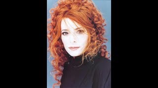 Mylène Farmer  RedonneMoi  2017 [upl. by Schug314]