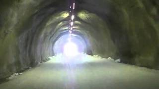 Sölden GletscherTunnel in 25 sec vom Rettenbach zum Tiefenbachgletscher  Лыжный тунель [upl. by Edvard]