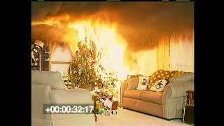 Kerstboom brand in de huiskamer [upl. by Cohdwell225]