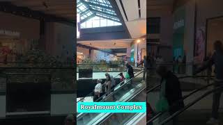 Montreal•Escalators of Luxurious Mall ROYALMOUNT Thang cuốn ở Royalmount sang trọngOct 202024 [upl. by Ailem]